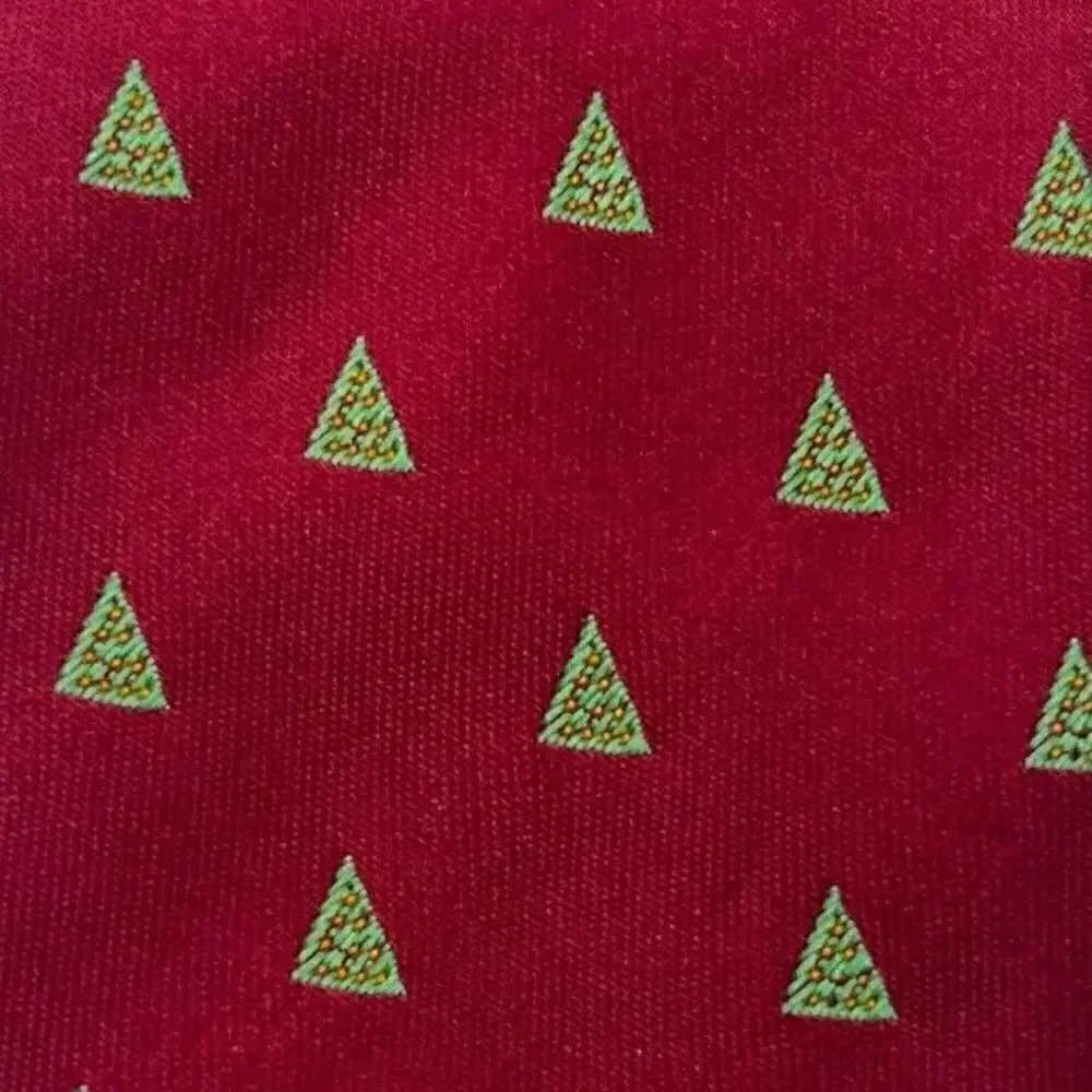 Avon Vintage 1985 Men's Holiday Maroon Necktie with Christmas Tree Print Tie